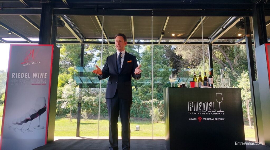 Maximilian Riedel: o membro da 11° geração de uma família de vidreiros